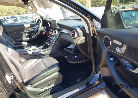 2016 Mercedes-Benz Glc 300 z USA, uszkodzony, nr VIN WDC0G4JB0GF068335